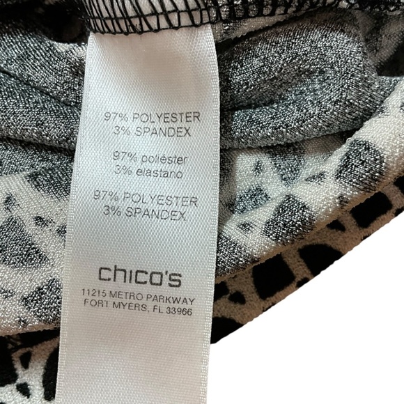 CHICO’S EASYWEAR Vee Neck Popover 3/4 Sleeve Top B&W Patchwork Print US Sz L - Picture 7 of 9